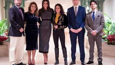 صور| ياسمين صبري تشارك جمهورها صورة أشقائها 