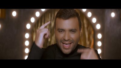 فيديو| رامي صبري يطرح أغنية مبروك علينا 