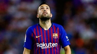 جوردي ألبا: قرار تجديد عقدي يعتمد على برشلونة