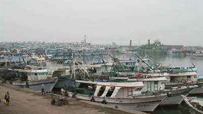 بعد تحذير هيئة الارصاد .. توقف أنشطة الصيد بالبرلس بسبب سوء الأحوال الجوية 