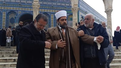 بعد الاعتداء على إمام المسجد الأقصى .. الوفاق الوطني الفلسطيني يطالب بتدخل عربي 