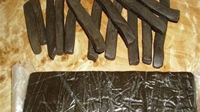 ضبط عاطل بحوزته 11 طربة حشيش بالغردقة