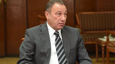 الأهلي يُطالب وزير الرياضة بمحاسبة رئيس الزمالك