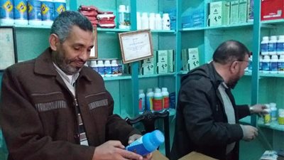 ضبط 161 عبوة مبيدات وٲسمدة مخالفة ببني سويف
