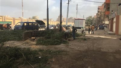 صور.. استكمال توسعة طريق كفر محمد حسين بالزقازيق