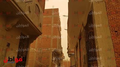  صور.. إمبابة تخلو من المواطنين بالتزامن مع عاصفة رملية تجتاح المنطقة 