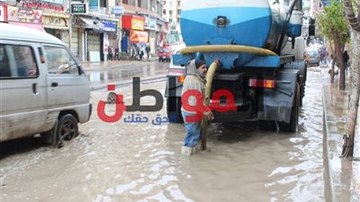 فيديو وصور.. مشرف قطاع الصرف الصحى بالعجمي: مستعدون لمواجهة مياه الأمطار
