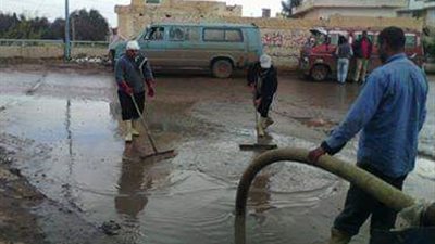 صور| حالة الطقس في مصر .. رفع تجمعات مياه الأمطار من شوارع البحيرة