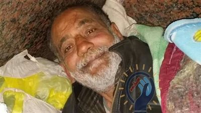 صور.. عم مسعد الشارع ملجأه ببورسعيد ولا يعرف أسرته