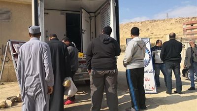 صور.. مستقبل وطن يدفع بسيارات سلع غذائية مخفضة بالمقطم ضمن مبادرة 