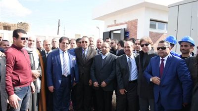 وزير التنمية المحلية يفتتح محطة صرف صحي أبوحماد بالشرقية