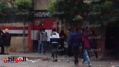 صور.. توافد طلاب الاسكندرية على المدارس لأداء امتحان الرياضيات 2019