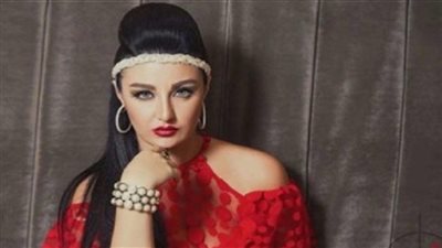 شاهد عائلة صافيناز .. وهذه صورة والدها المتوفي