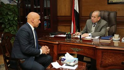محافظ كفرالشيخ يبحث مشكلات المواطنين مع النائب أيمن عبدالله