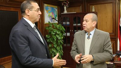محافظ كفرالشيخ يبحث مع النائب أحمد الطنطاوى مشكلات وطلبات المواطنين