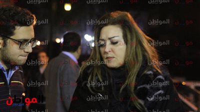 صور| نهال عنبر تصل عزاء سعيد عبد الغني 