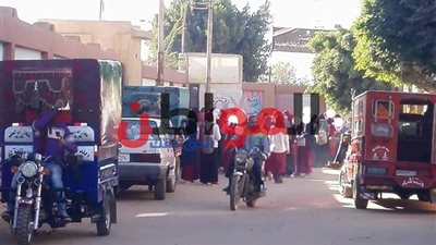 صور.. طلاب الصف الأول الثانوي ببني سويف يؤدون امتحان مادة الفيزياء 2019