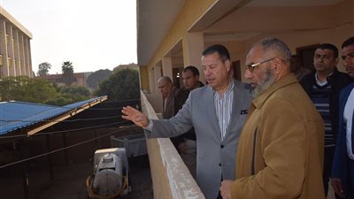 صور| محافظ بني سويف: لا تهاون في تطبيق القانون على المتغيبين عن العمل