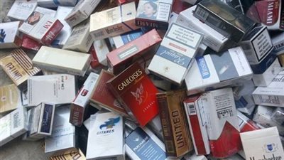 نيابة عابدين تحبس سائقا وعاطلا سرقا 180 علبة سجائر 