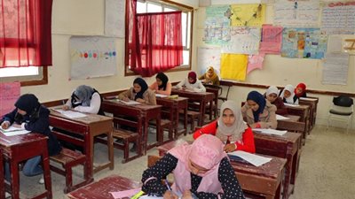 صور| امتحانات الشهادة الاعدادية 2019 بالبحيرة ..  بدء امتحانات التربية الفنية