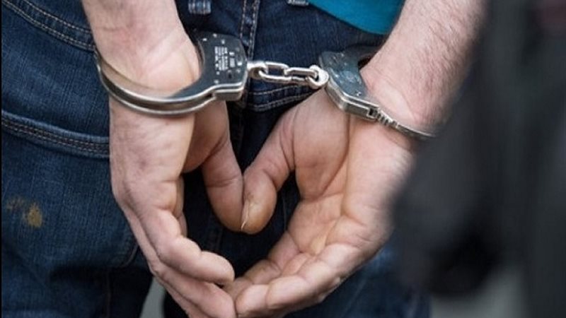عاطل يتاجر في الأقراص