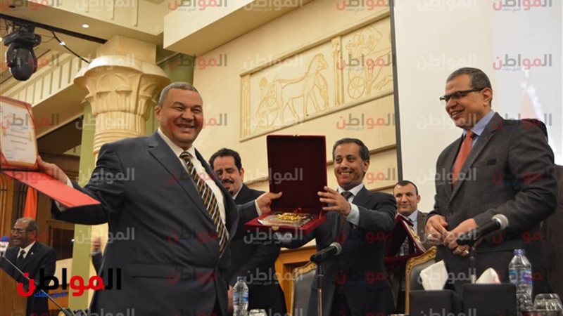 وزير القوى العاملة