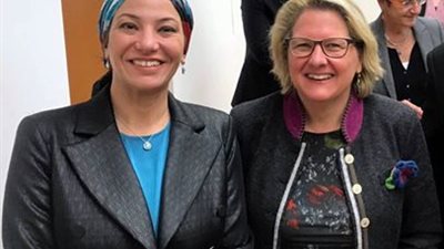 لقاء يجمع وزيرة البيئة الدكتورة ياسمين فؤاد ونظيرتها الألمانية فى برلين 