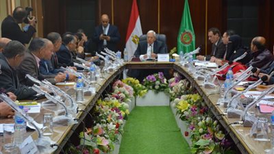 محافظ الدقهلية: إدراج 10 مواطنين ضمن تكافل وكرامة خلال اللقاء الأسبوعي