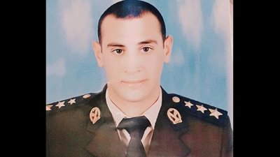 منح وسام الاستحقاق من الدرجة الثانية لاسم الشهيد أشرف إبراهيم محمد جاد