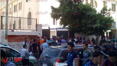 صور.. توافد طلاب البحيرة لأداء امتحان الكيمياء اولى ثانوي 2019