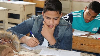 اليوم.. 92 ألف طالب يؤدون امتحان اللغة الإنجليزية للشهادة الإعدادية بالبحيرة