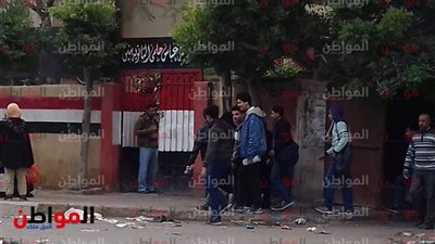 توافد طلاب الإسكندرية لأداء امتحان الكيمياء اولى ثانوي 2019