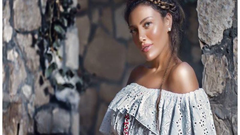 الفنانة ريهام حجاج