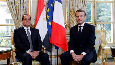سفير مصر في فرنسا: زيارة ماكرون إلى مصر تعزز العلاقات 