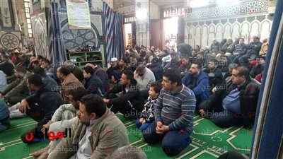 صور| توافد المصلين لأداء صلاة الجمعة 25 يناير في مسجد الفتح 