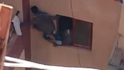 سيدة طفل البلكونة ليست الأولى.. شخصيات سُجِنَت بسبب فيديوهات السوشيال ميديا