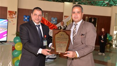 بحضور نائب المحافظ.. مطار أسيوط الدولي يحتفل بعيد الطيران المدنى الـ 89