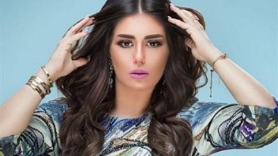  خطيبها كان بيخونها مع صاحبتها.. مواقف مثيرة في حياة منة فضالي  