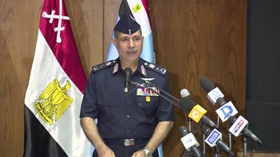 ميناء القاهرة الجوي: بيع تصاريح شركات الليموزين بطرق غير قانونية