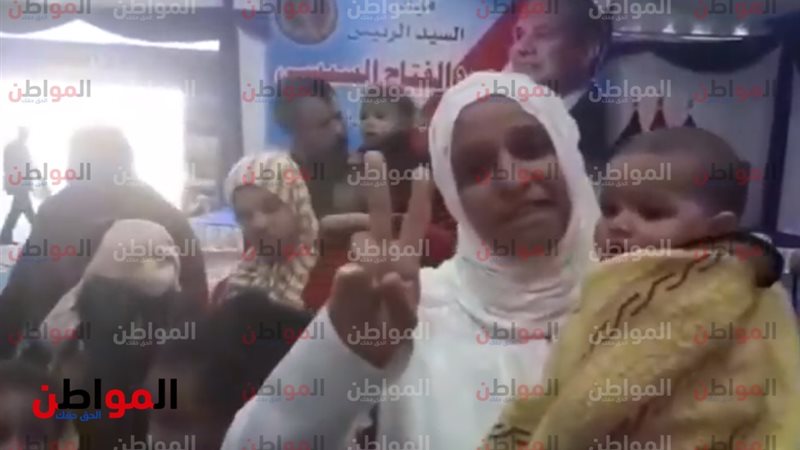 غارمة مفرج عنها تشير