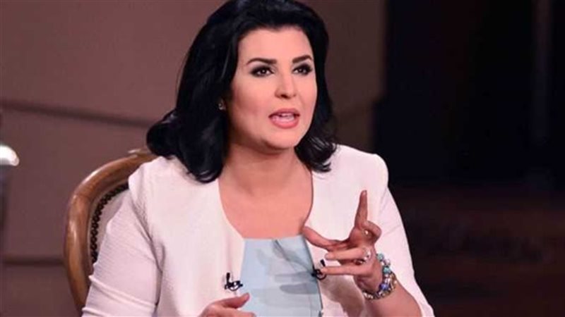  الإعلامية منى الشاذلي