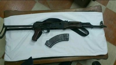 ضبط شاب بحوزته بندقية آلي وهيروين بشبين القناطر