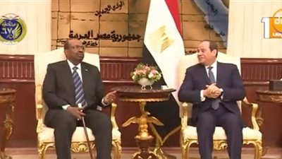 فيديو.. مراسم استقبال الرئيس السيسي لنظيره السوداني عمر البشير