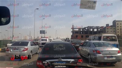 صور.. ازدحام مروري بكوبري فيصل صباح اليوم