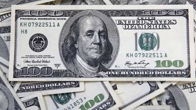 سعر الدولار يتهاوى لليوم الثاني على التوالي