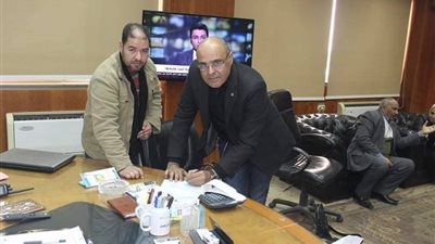 صور.. مياه الشرب ببني سويف: استلام الشيك المالي لتوصيل المياه لـ56 منزلا بسنور