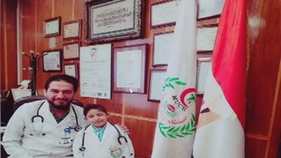 الطفل زياد لـ محمد صلاح: زعلان منك