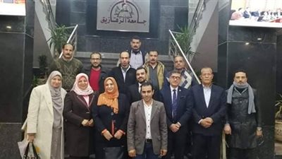9 إدارات بجامعة الزقازيق تحصل على شهادة الأيزو 