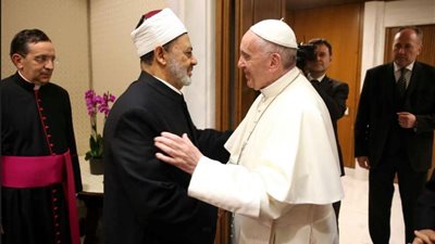 بابا الفاتيكان يتوجه للإمارات للقاء شيخ الأزهر الدكتور أحمد الطيب 