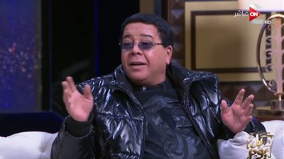 أحمد آدم عن مسرح مصر: برامج وليست مسرحيات